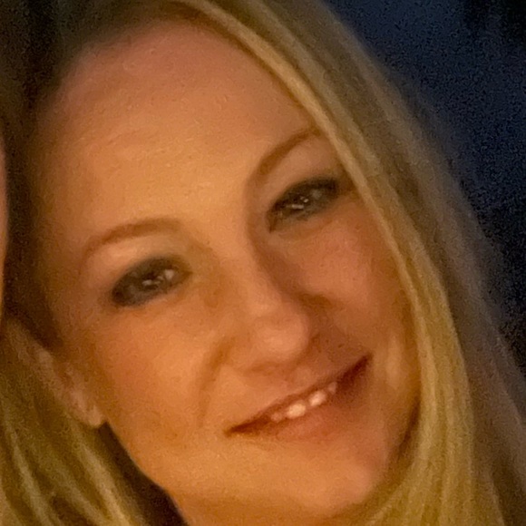 Meet your Posher, Valerie - Picture 1 of 1